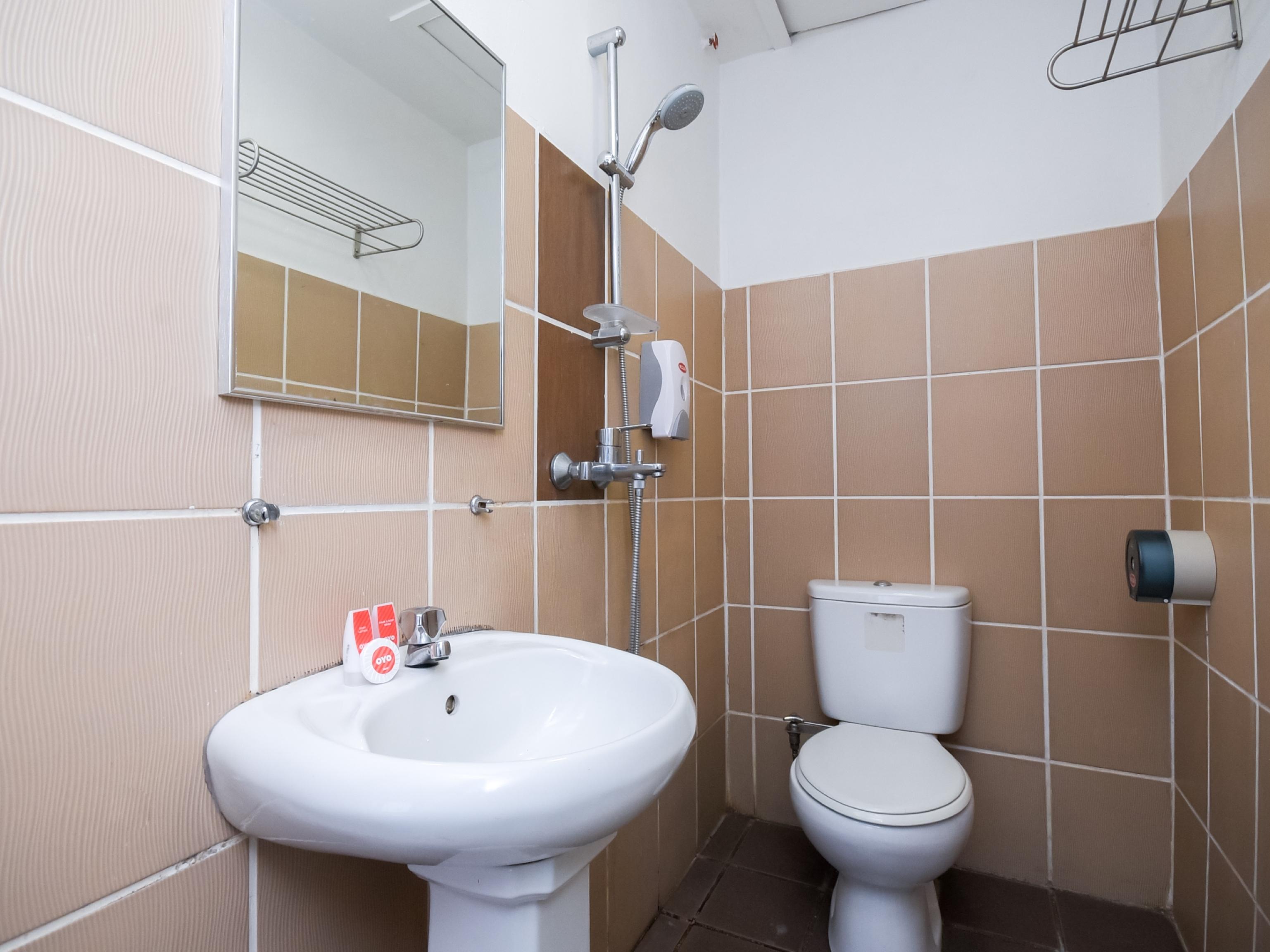 Super Oyo 89604 City Home Stay Miri Exterior photo