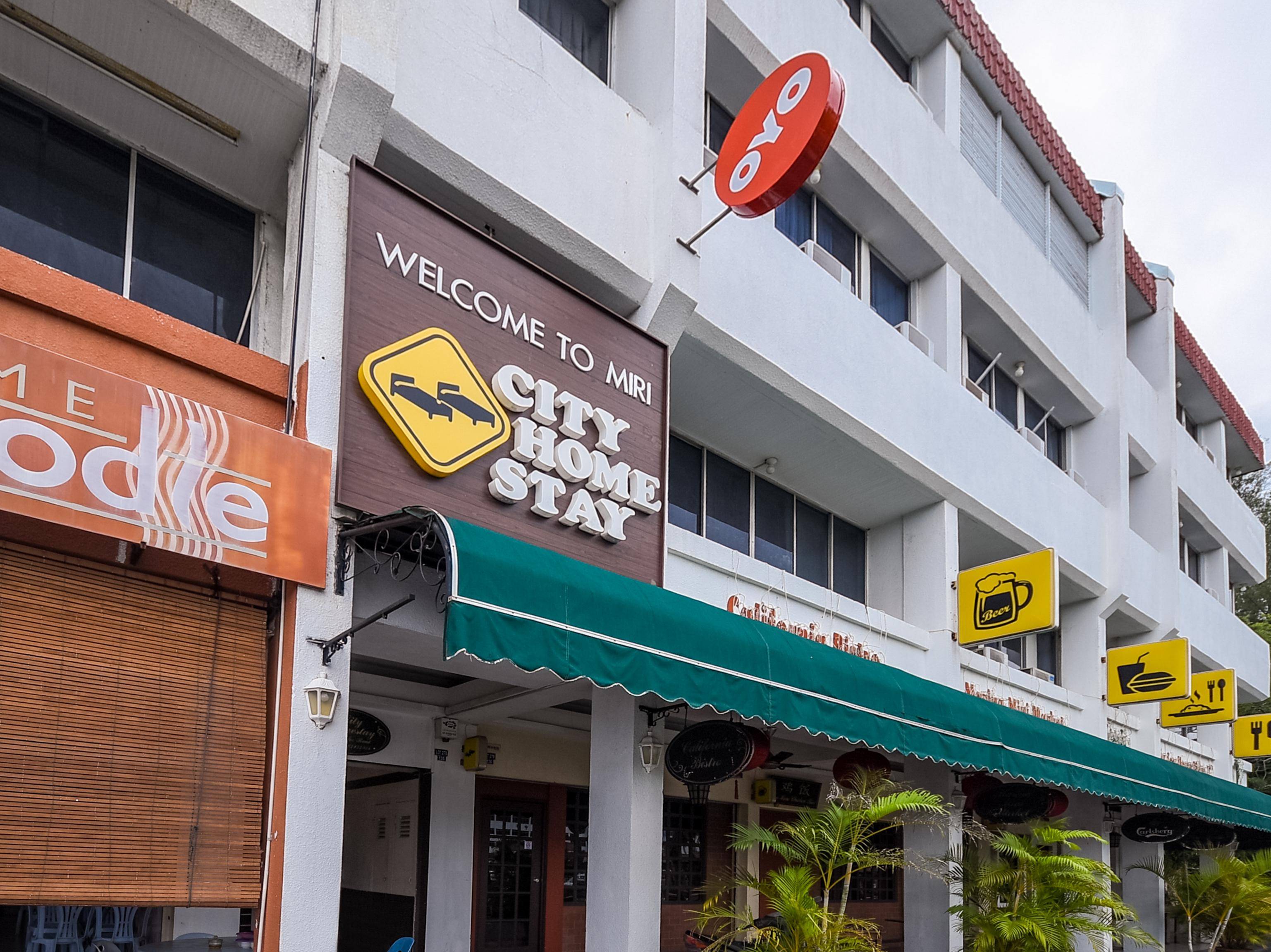Super Oyo 89604 City Home Stay Miri Exterior photo