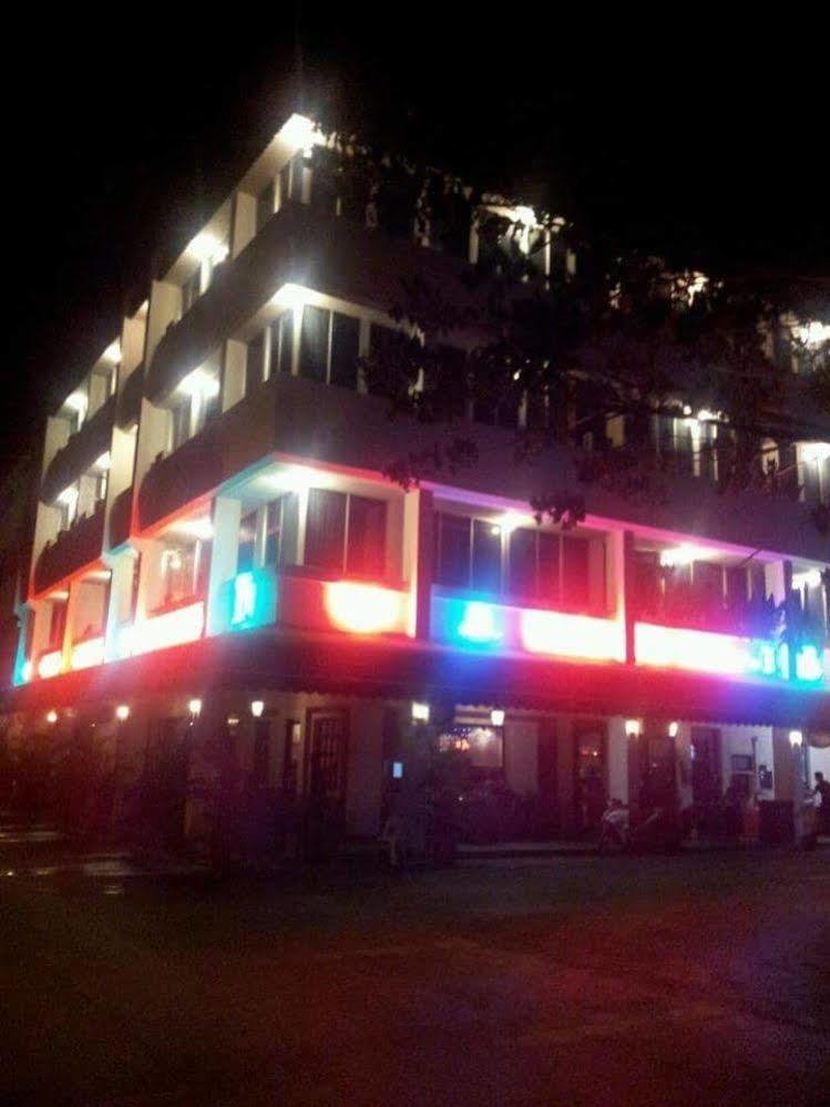 Super Oyo 89604 City Home Stay Miri Exterior photo